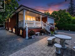 89 CRESTWOOD ROAD Vaughan Ontario, L4J 1A7