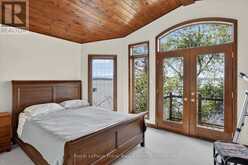 1550 ISLAND 85 STONEY LAKE | North Kawartha Ontario | Slide Image Thirty