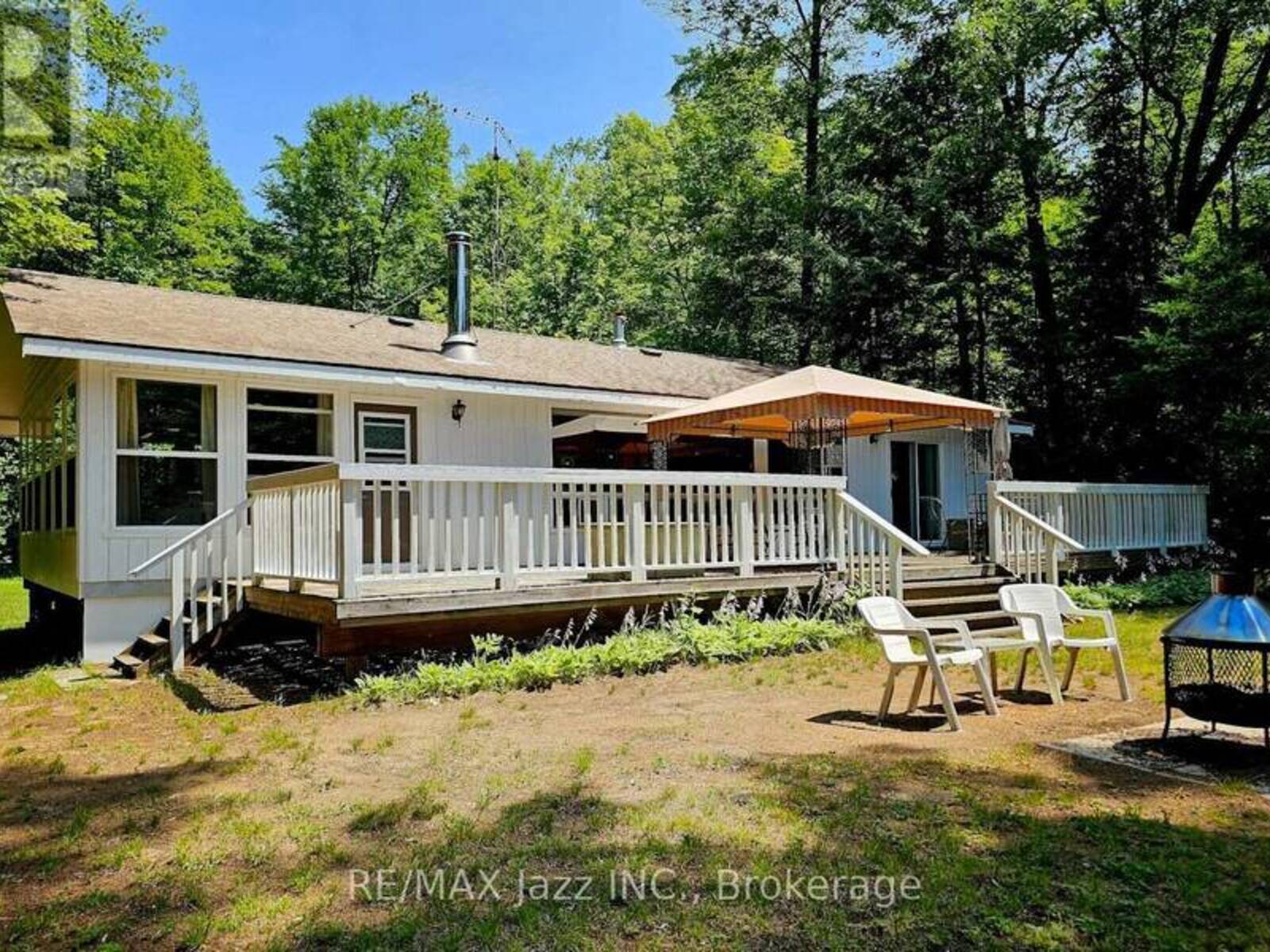 2006 SOUTH BEAVER LAKE LANE, Minden Hills, Ontario K0M 2L1