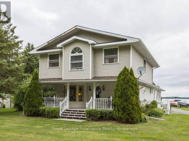 11438C LOYALIST PARKWAY Prince Edward Ontario, K0K 2T0 - 4 Bedrooms Waterfront Home For sale