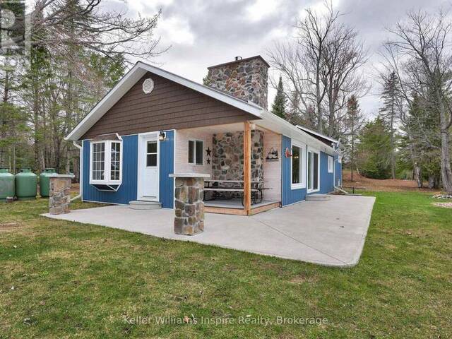 30 LAKE VIEW LANE Bancroft Ontario, K0L 1C0 - 6 Bedrooms Waterfront Home For sale