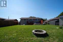 4 DANIEL COURT | Lindsay Ontario | Slide Image Forty-four