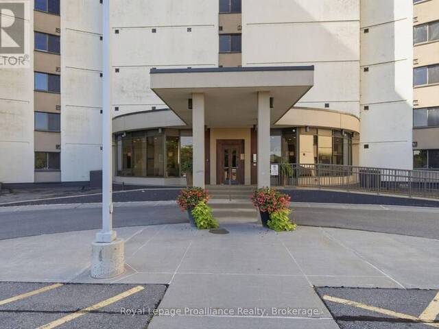 401 - 2 SOUTH FRONT STREET Belleville Ontario, K8N 5K7 - 2 Bedrooms Waterfront Condo For Sale