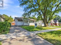 7 ADMIRAL ROAD Ajax Ontario, L1S 2N8