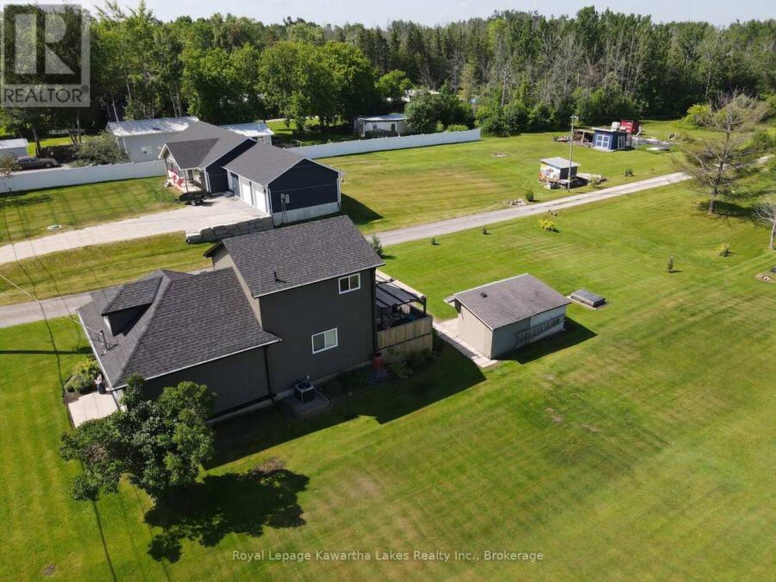 31410 LAKE RIDGE ROAD, Georgina, Ontario L0E 1N0