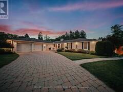 833 GLENMANOR DRIVE Oshawa Ontario, L1J 5A6