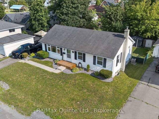5 WILKINS STREET Belleville Ontario, K8P 1P2 - 3 Bedrooms Home For Sale