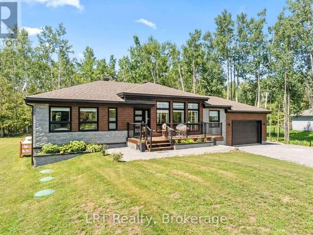61 PINEWOOD BOULEVARD Kawartha Lakes Ontario, K0M 2T0 - Property For Sale