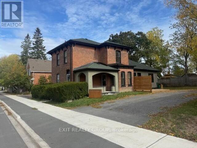 368 PICTON MAIN STREET Prince Edward Ontario, K0K 2T0 - 3 Bedrooms Home For Sale