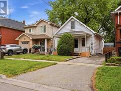 127 MONTRAVE AVENUE Oshawa Ontario, L1J 4R6