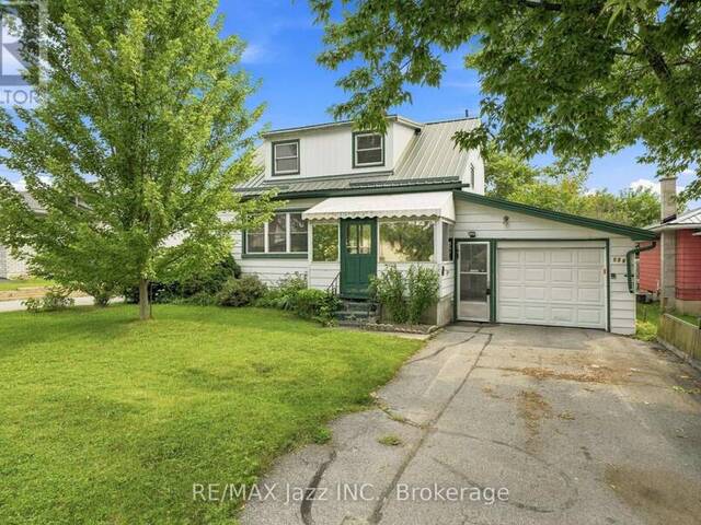 119 WEST STREET W Belleville Ontario, K8N 4X8 - 2 Bedrooms Home For Sale