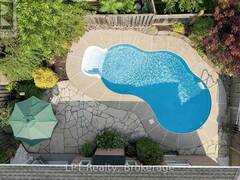 87 DARIUS HARNS DRIVE Whitby Ontario, L1M 2G2
