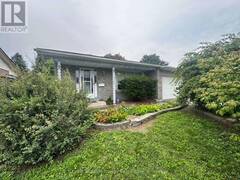 252 KEEWATIN STREET S Oshawa Ontario, L1H 6Z8