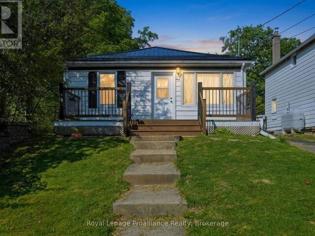 44 GEDDES STREET Belleville Ontario, K8P 2X5 - 2 Bedrooms Home For Sale