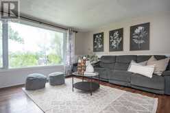 9 RIVERSIDE DRIVE | Lindsay Ontario | Slide Image Ten