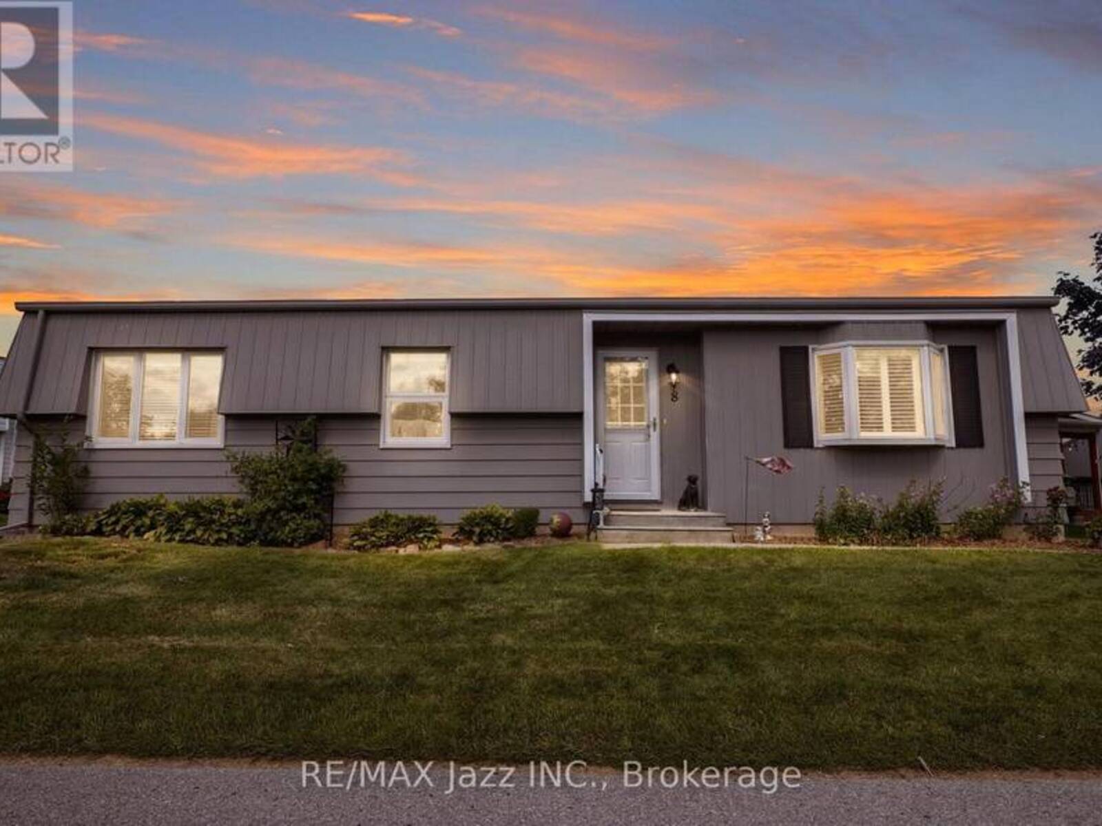 8 WHEELHOUSE DRIVE, Clarington, Ontario L1B 1B9