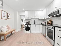 112 OLIVE AVENUE Oshawa Ontario, L1H 2P2