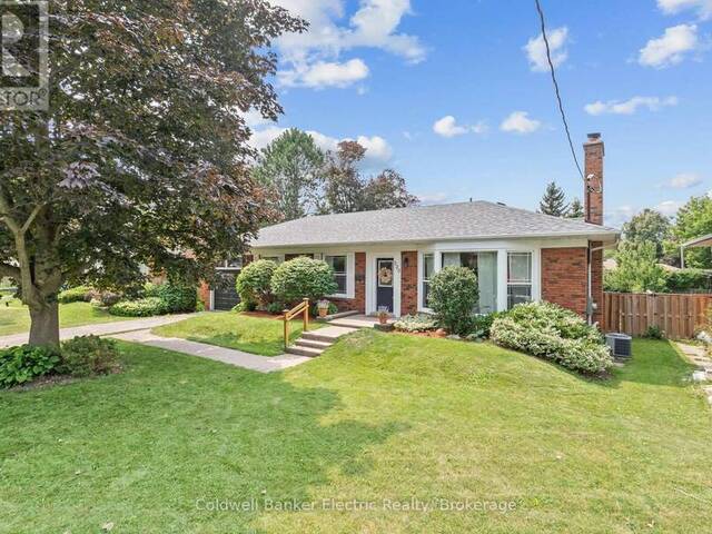 326 COCHRANE STREET Whitby Ontario, L1N 5J3 - 4 Bedrooms Home For Sale
