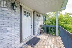 40 GREENWOOD CRESCENT | Kawartha Lakes Ontario | Slide Image Four