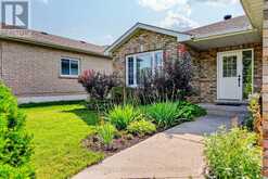 9 JANE'S COURT | Alnwick-Haldimand Ontario | Slide Image Three