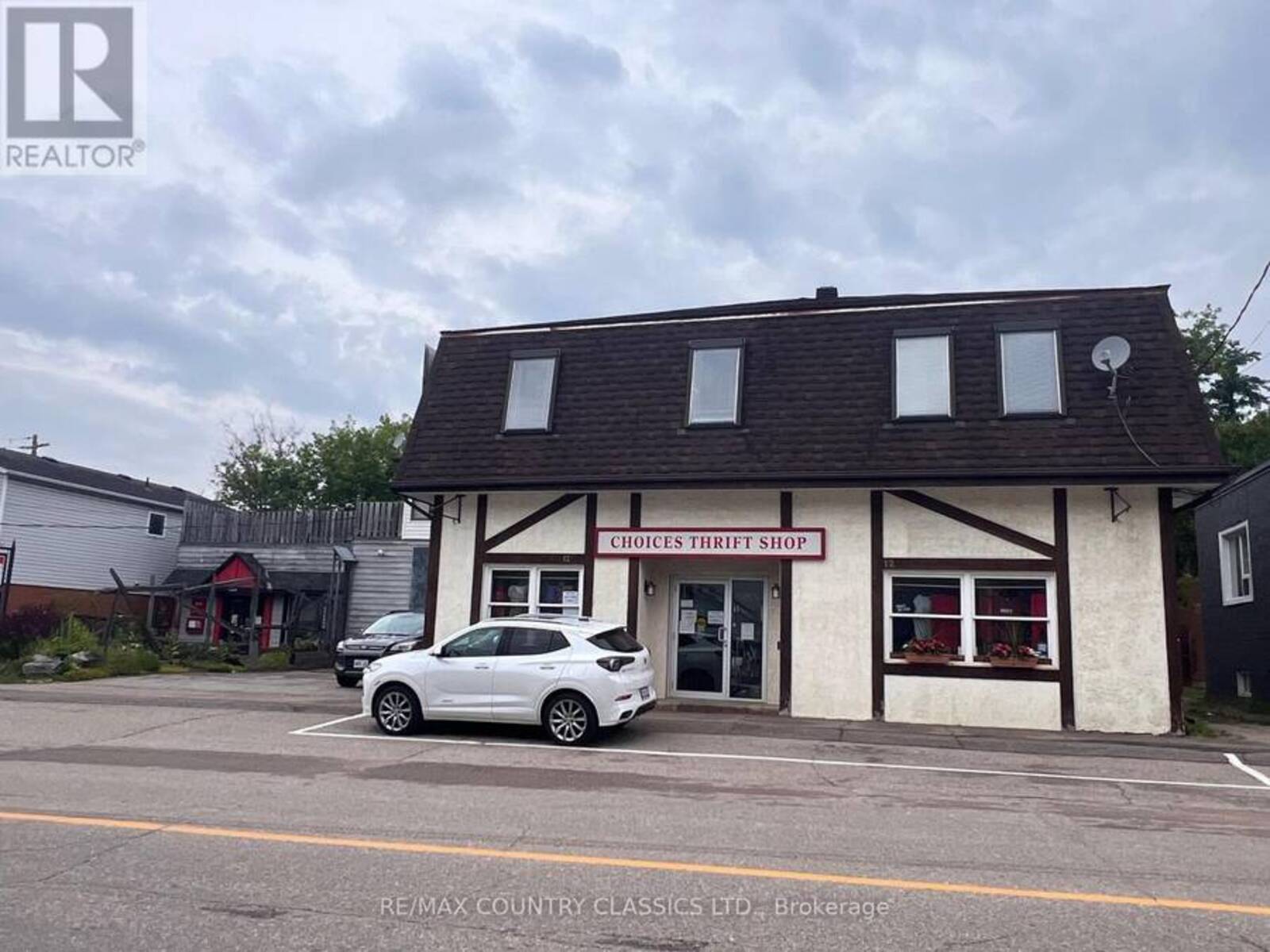 10 - 12 FLINT AVENUE, Bancroft, Ontario K0L 1C0
