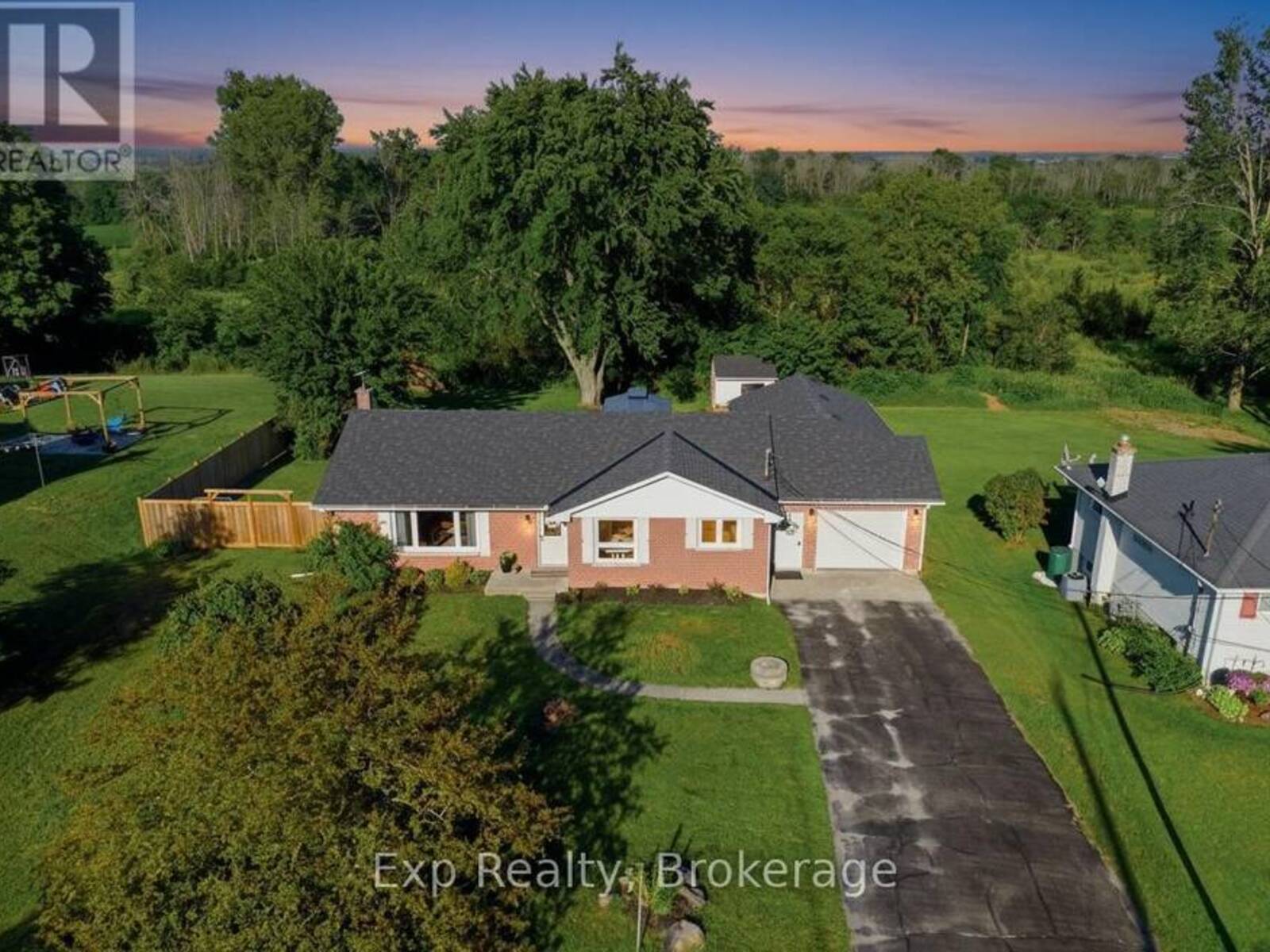 57 HUNTINGWOOD DRIVE, Quinte West, Ontario K8N 4Z5