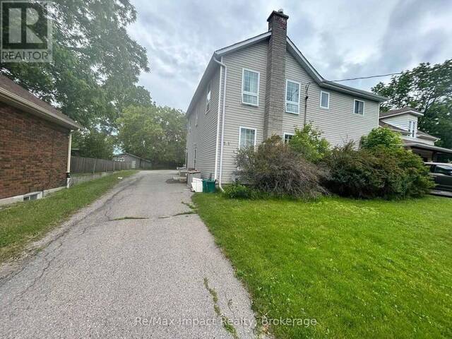 292 WILLIAM STREET E Oshawa Ontario, L1G 1K8 - Multi-family Home For Sale
