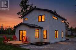 64 HEAD STREET | Bobcaygeon Ontario | Slide Image Forty