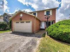 621 FLAVELLE COURT Pickering Ontario, L1V 3W6