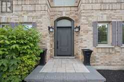 10 WINDBREAK CRESCENT | Whitby Ontario | Slide Image Four