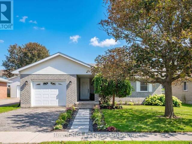 9 CRESTWOOD AVENUE Lindsay Ontario, K9V 6A7 - 3 Bedrooms Home For Sale