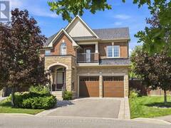 218 ARCTIC ACTRESS COURT Oshawa Ontario, L1L 0H3