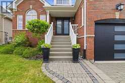 71 LAPRADE SQUARE | Clarington Ontario | Slide Image Three