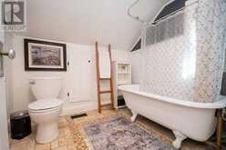 96 REGENT STREET | Lindsay Ontario | Slide Image Thirty-six