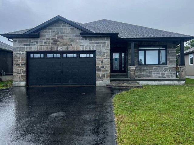 29 GAVIN CRESCENT Quinte West Ontario, K8V 0H2 - 3 Bedrooms Home For Sale