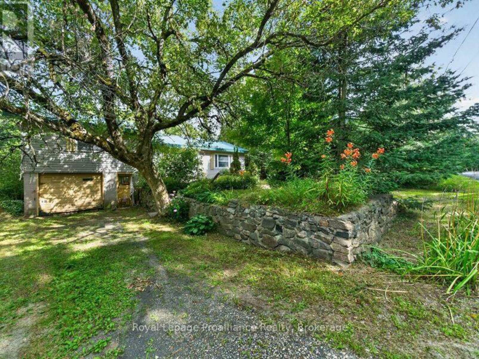 2452 HENDERSON ROAD, Addington Highlands, Ontario K0H 1K0