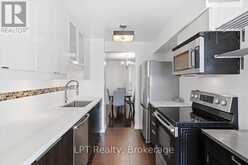2721 - 633 BAY STREET | Toronto Ontario | Slide Image Nine