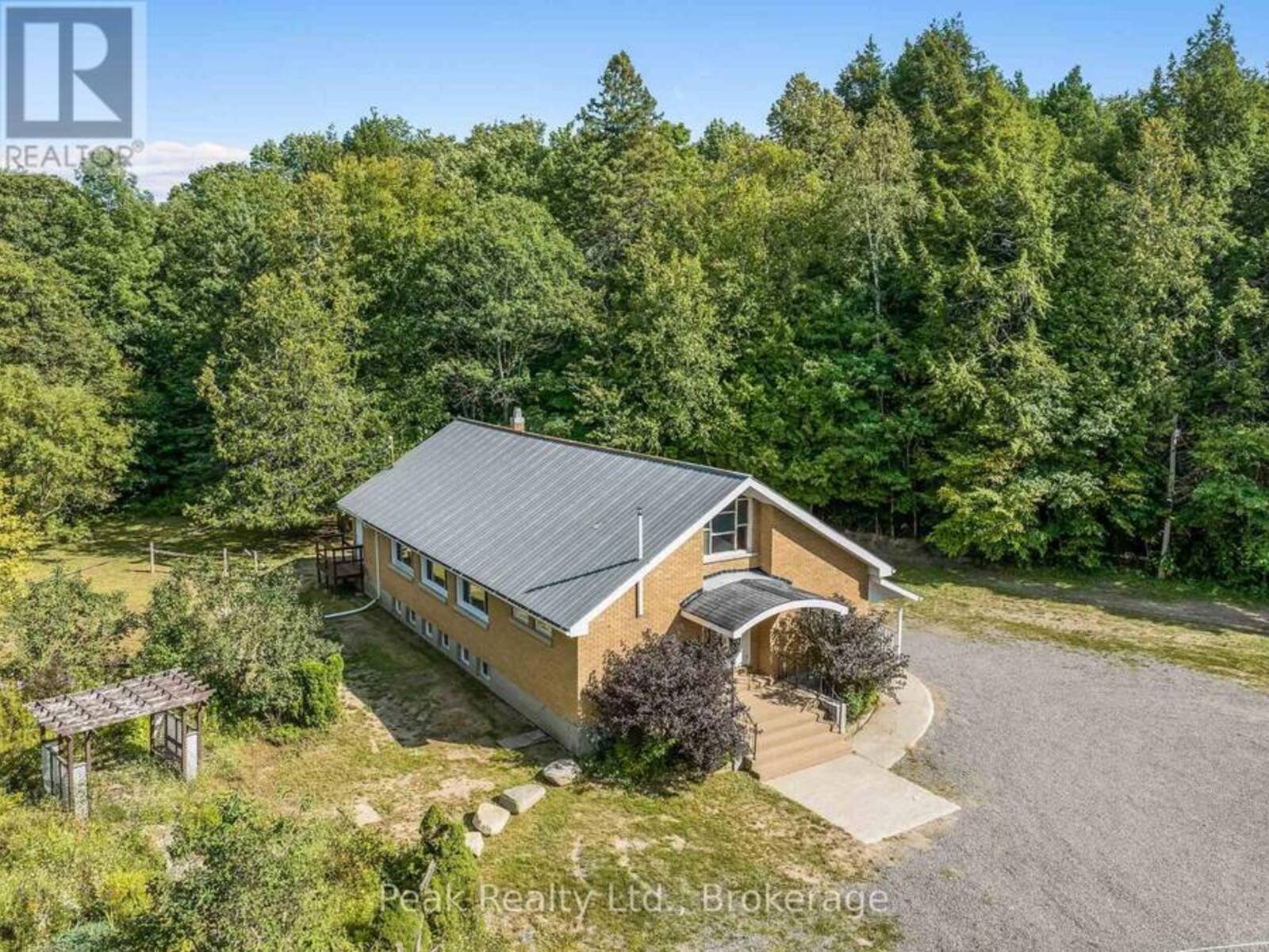 1812 FRONTENAC ROAD, Greater Madawaska, Ontario K0J 2R0