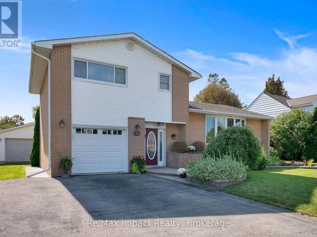 702 WESTDALE COURT Oshawa Ontario, L1J 5B5 - 2 Bedrooms Home For Sale
