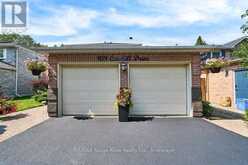 939 CATSKILL DRIVE | Oshawa Ontario | Slide Image Four