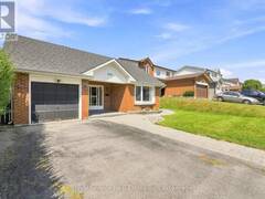 640 HILLCROFT STREET Oshawa Ontario, L1G 7K6