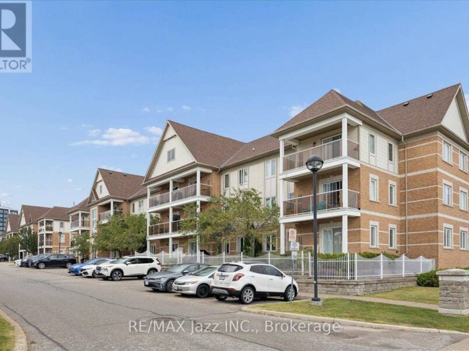 204 - 120 ASPEN SPRINGS DRIVE, Clarington, Ontario L1C 0G7