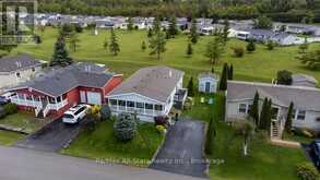 51 CREEKSIDE CIRCLE | Kawartha Lakes Ontario | Slide Image Two