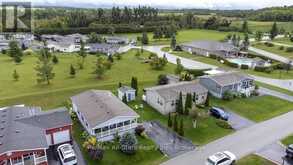 51 CREEKSIDE CIRCLE | Kawartha Lakes Ontario | Slide Image Three