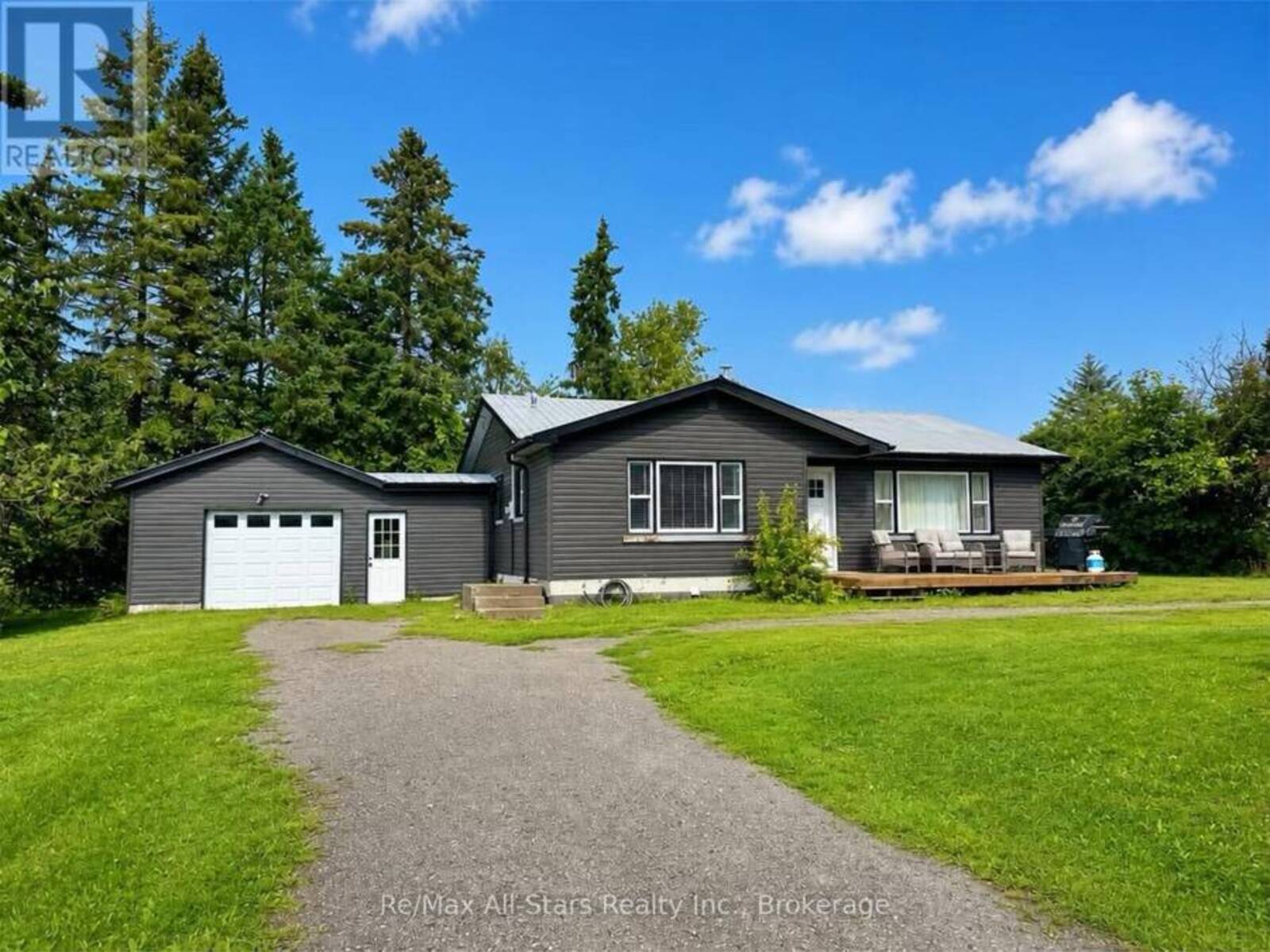 815 COUNTY ROAD 8 ROAD, Fenelon Falls, Ontario K0M 1N0