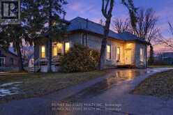 36 CAROLINE STREET | Lindsay Ontario | Slide Image Two
