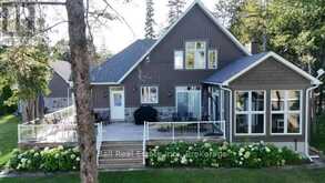 31 BEAVER DRIVE | Coboconk Ontario | Slide Image Two