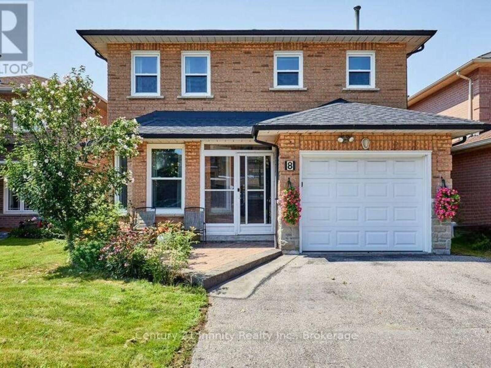 8 MURKAR CRESCENT, Whitby, Ontario L1N 8Y4