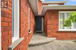 28 FALSTAFF CRESCENT | Whitby Ontario | Slide Image Three