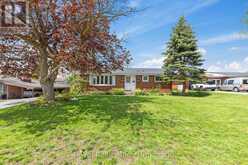 42 KAWARTHA DRIVE | Lindsay Ontario | Slide Image One